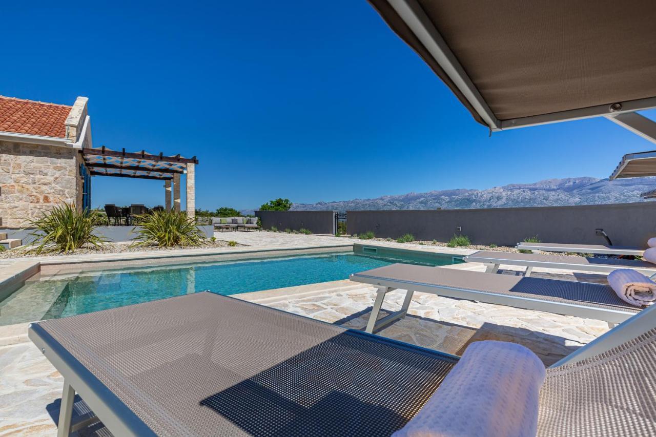 Stonehouse Milan Villa Razanac Exterior photo
