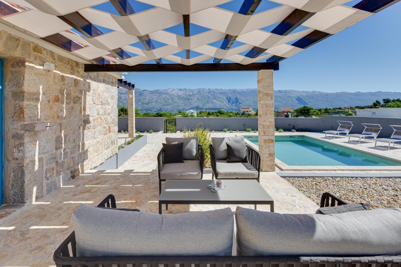Stonehouse Milan Villa Razanac Exterior photo