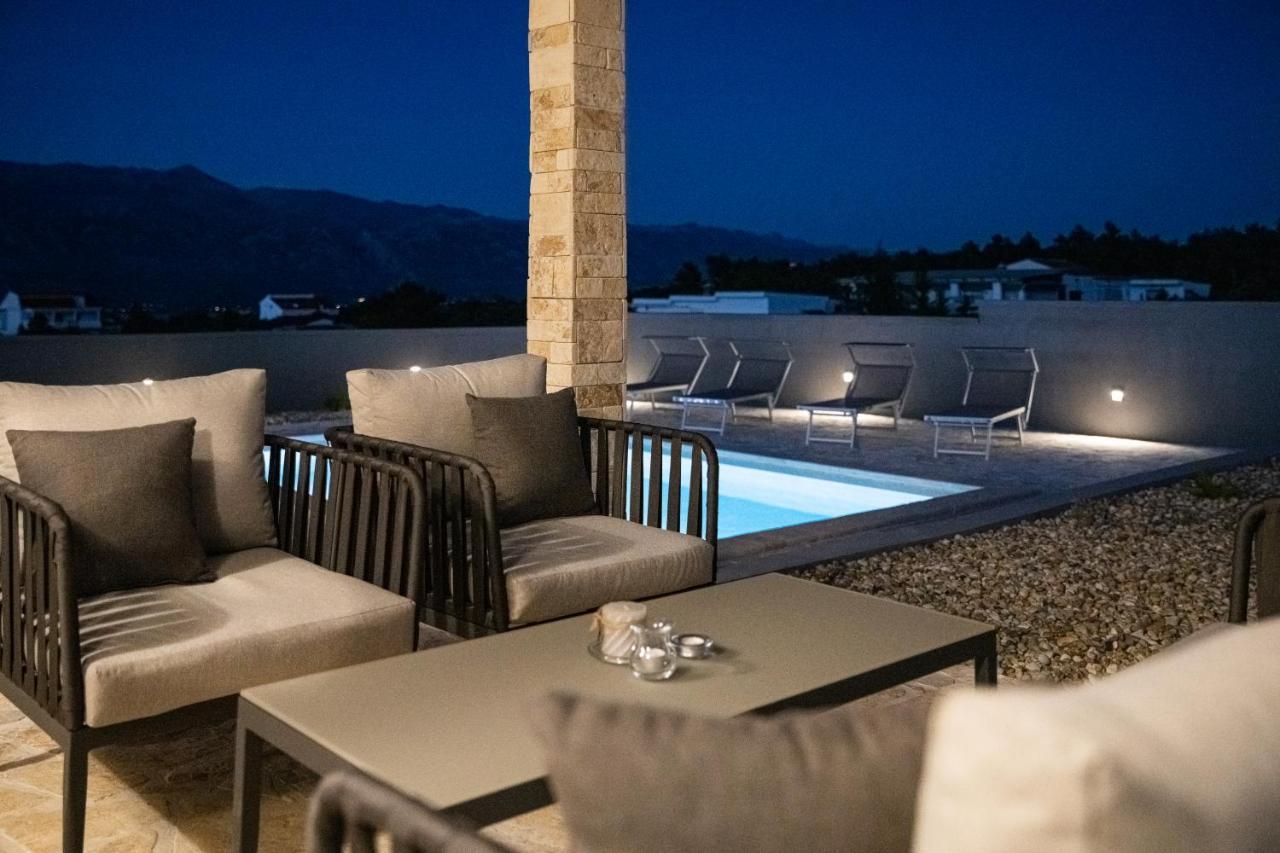 Stonehouse Milan Villa Razanac Exterior photo